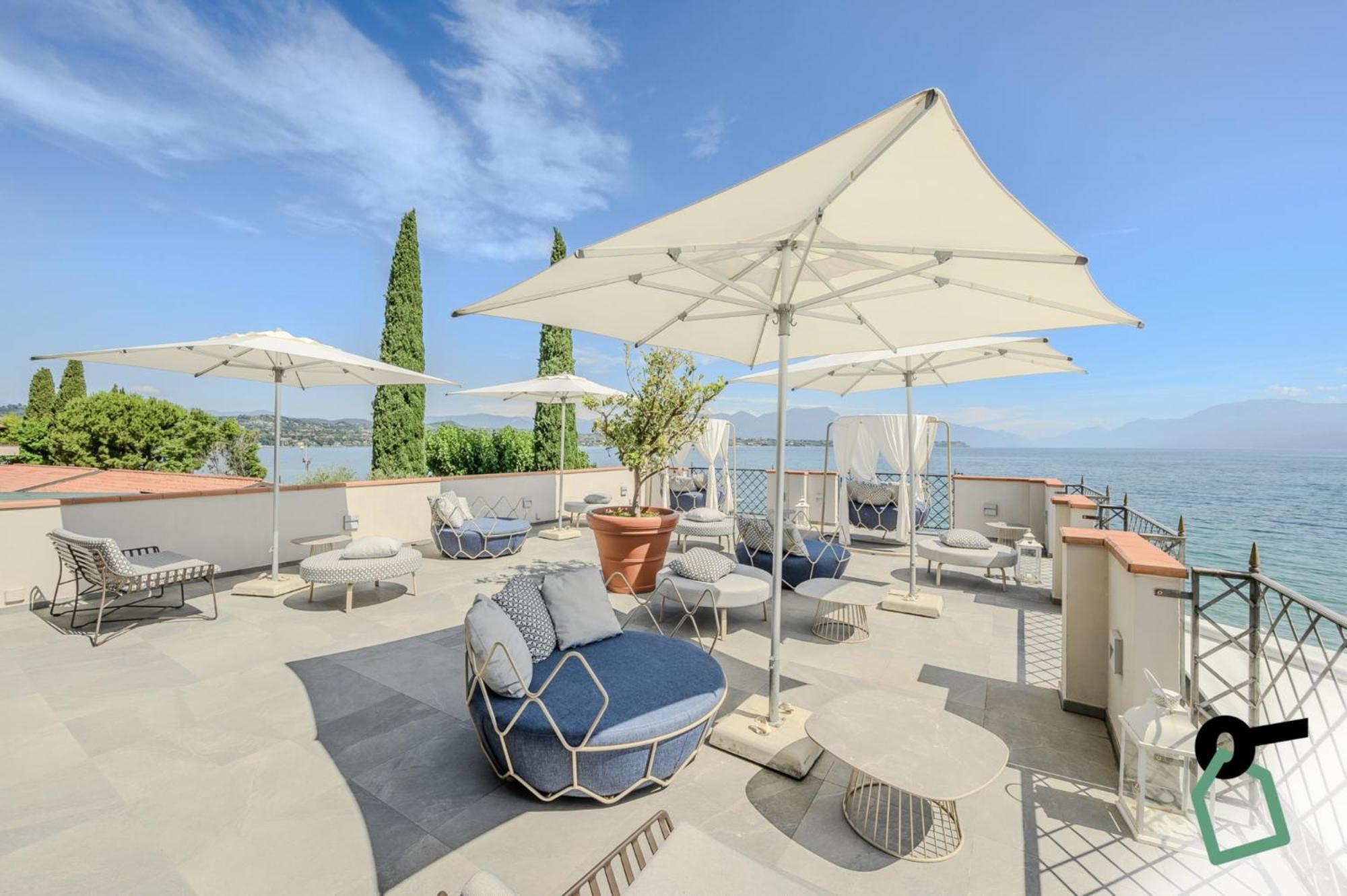 Hotiday Apartment Collection - Desenzano Desenzano del Garda Exteriör bild