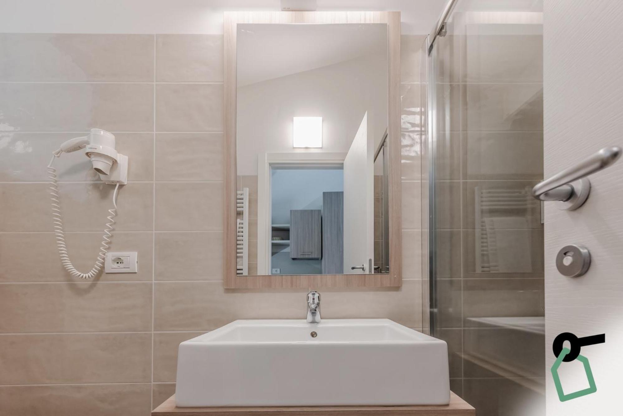 Hotiday Apartment Collection - Desenzano Desenzano del Garda Exteriör bild