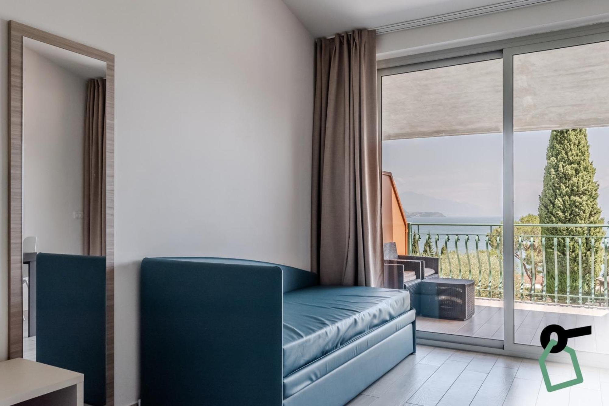 Hotiday Apartment Collection - Desenzano Desenzano del Garda Exteriör bild