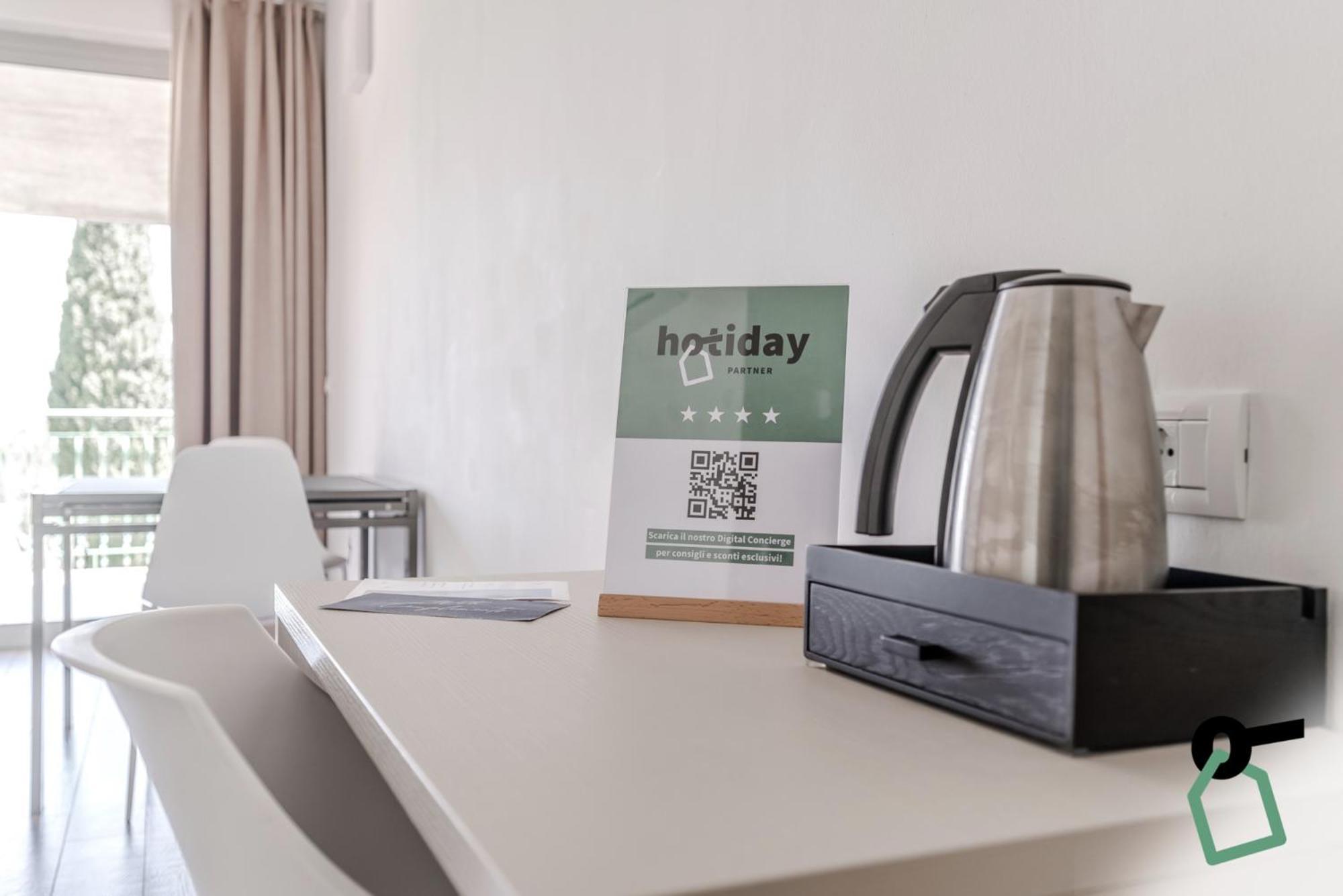 Hotiday Apartment Collection - Desenzano Desenzano del Garda Exteriör bild