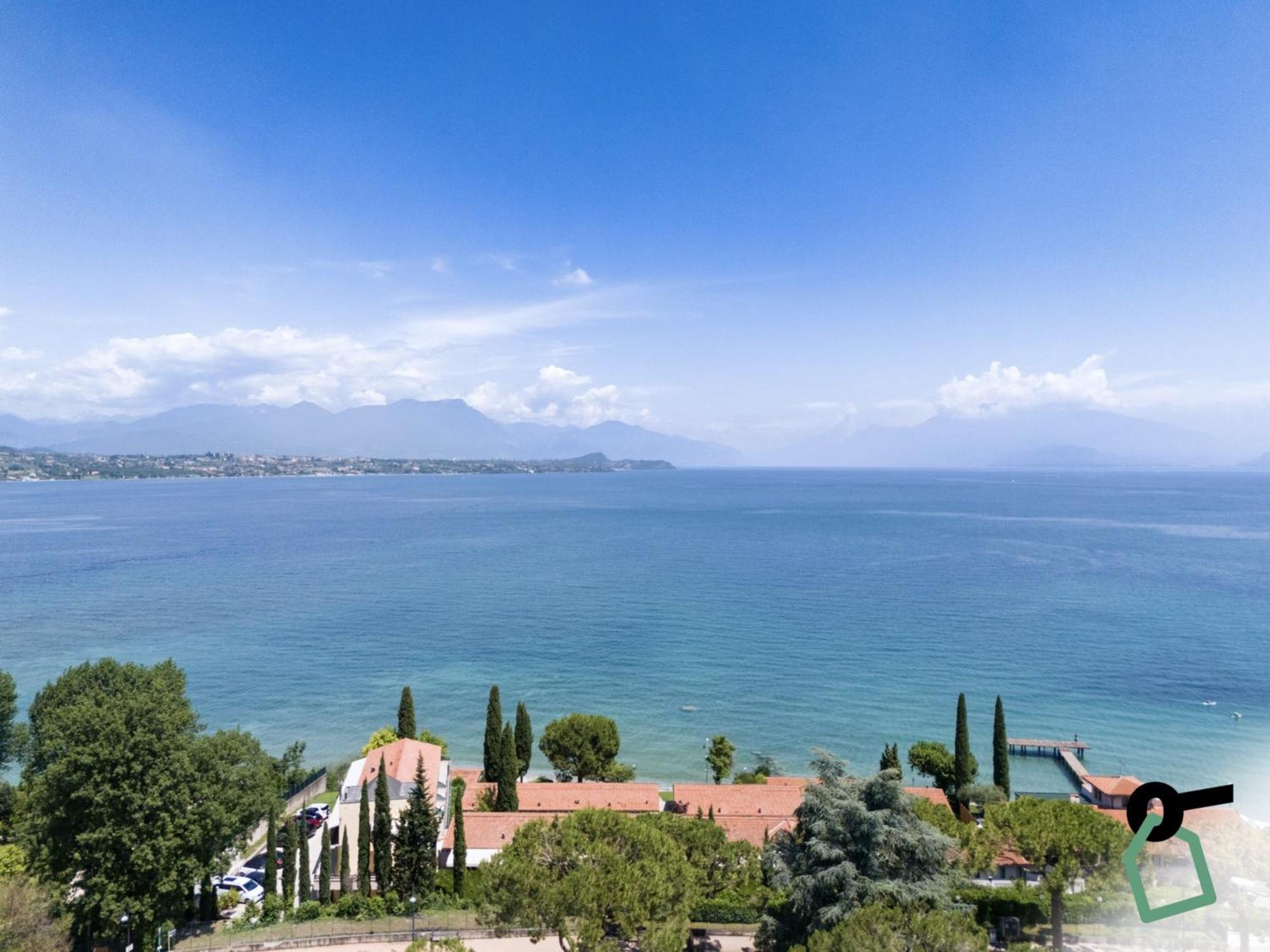 Hotiday Apartment Collection - Desenzano Desenzano del Garda Exteriör bild